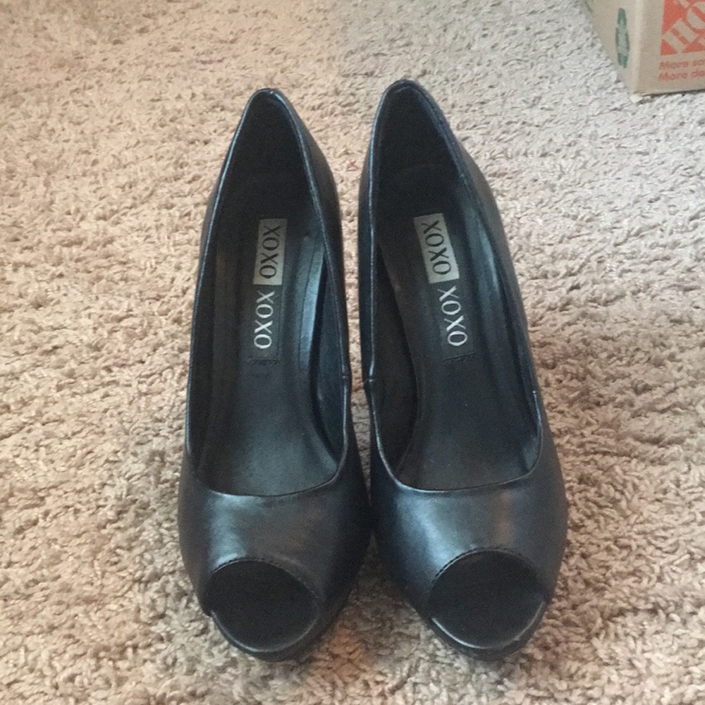 XOXO Black open toe heels